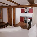 Апартаменты Gaestehaus Zum Salztrippler